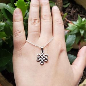 New Dainty Silver Celtic Knot Necklace